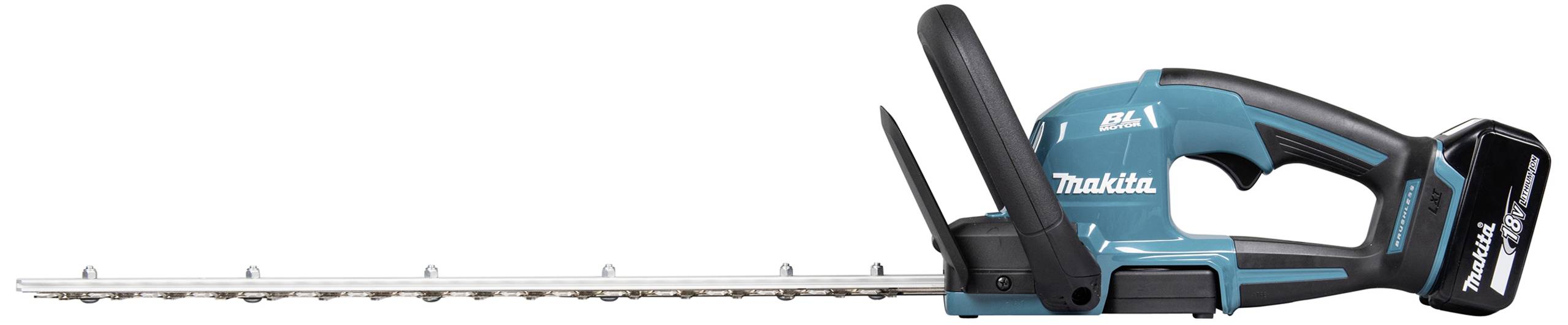 Akkubetriebene Heckenschere in blauem Design, seitliche Ansicht. Gerät mit ergonomischem Griff und langer Klinge für effizienten Schnitt.