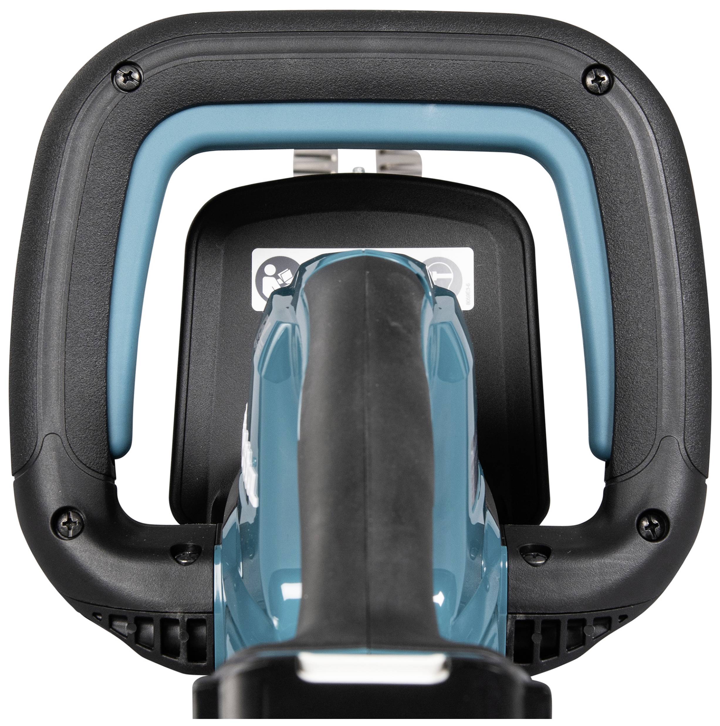 Elektrisches Gartengerät in Nahaufnahme. Vorderansicht eines blauen Griffes mit schwarzem Rahmen und Bedienknöpfen.