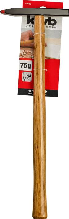 Ein Schreinerhammer mit einem Holzgriff und einer Metallkopfspitze. Im Hintergrund ist eine Verpackung mit der Aufschrift '75 g'.