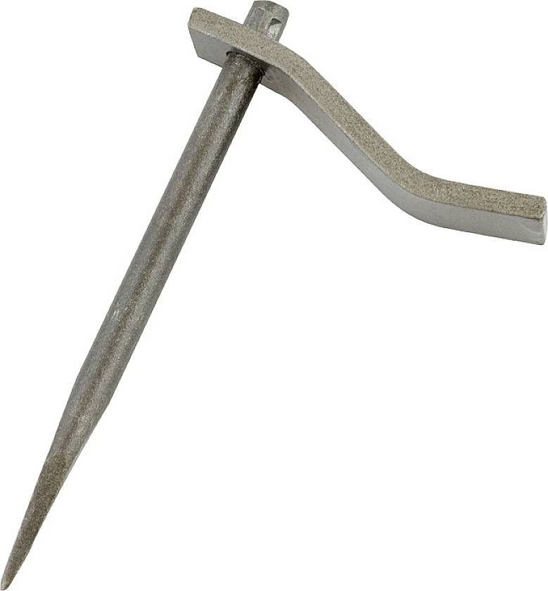 Ein einzelner Metallzeltpflock liegt auf einer weißen Oberfläche. Der Pflock hat einen spitzen Dorn und einen Haken zum Befestigen.