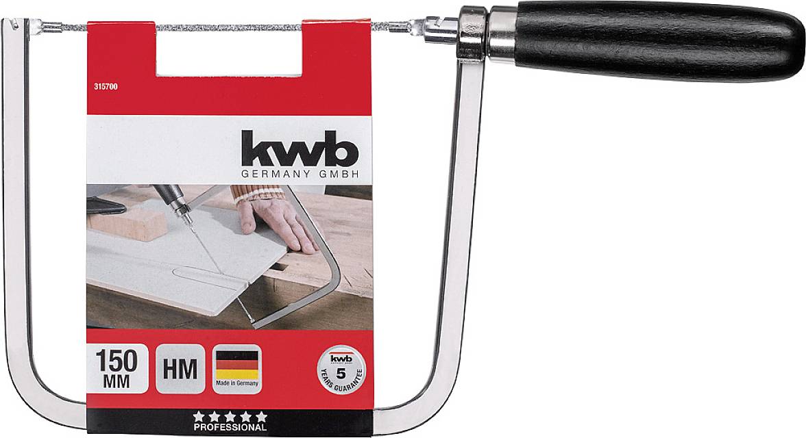 Bogensägenblatt von 'kwb Germany GmbH', 150 mm, mit schwarzem Griff, geeignet für Holzarbeiten. Verpackung zeigt Anwendung auf Holz.