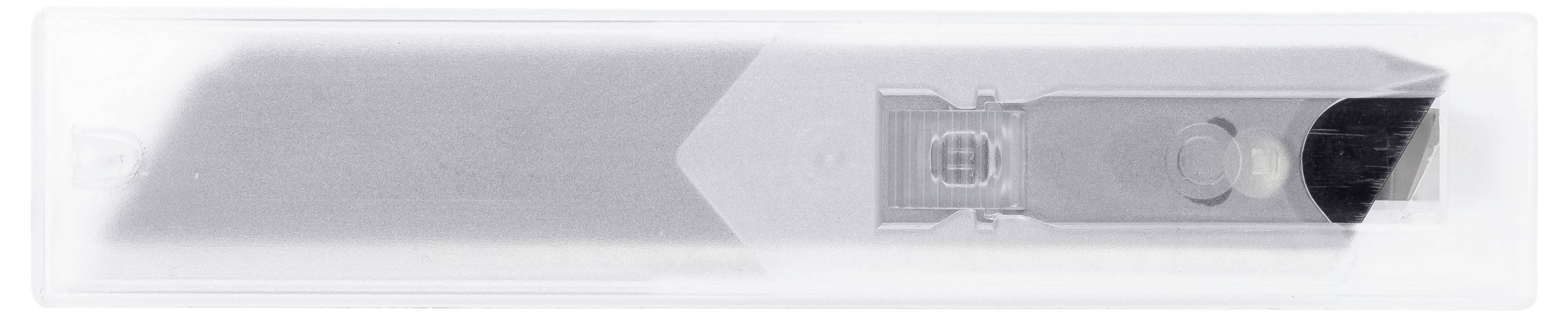 Transparente Kunststoffbox mit einem silbernen Werkzeug darin, vermutlich ein Messer oder Klinge, sichtbar durch den durchsichtigen Deckel.