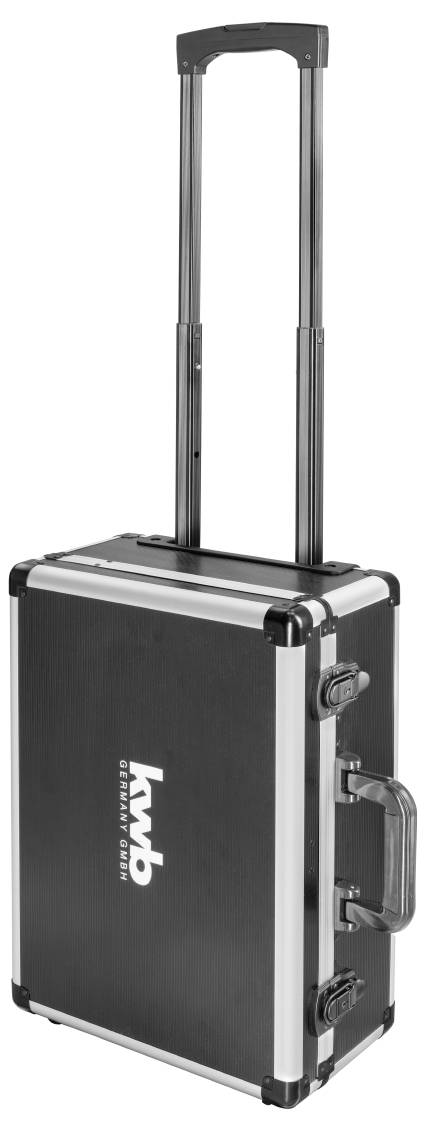 Schwarzer Werkzeugkoffer mit silbernen Kanten, ausziehbarem Griff und Logo 'kwb Germany' auf der Seite, stehend auf Rollen.