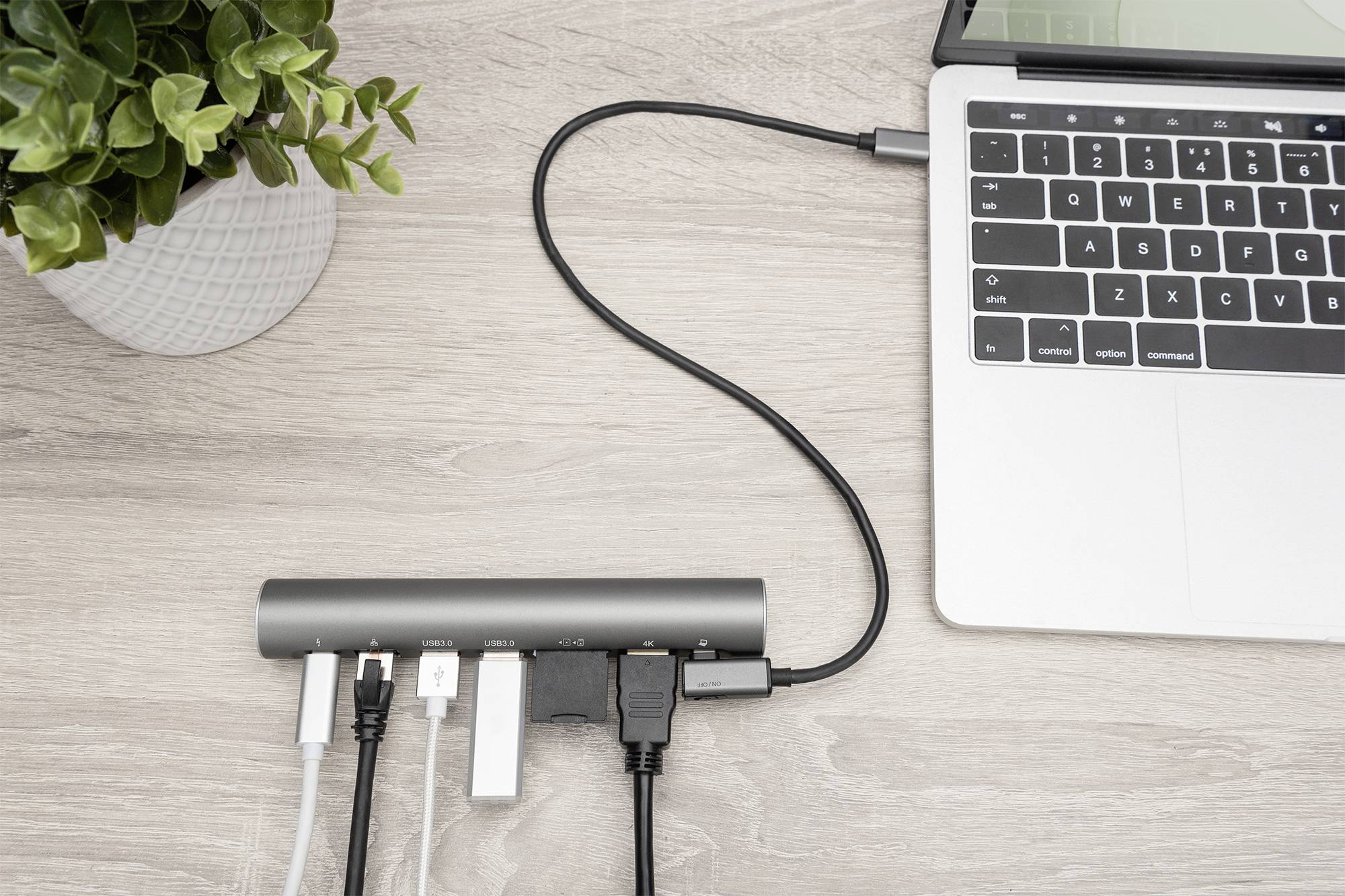 DIGITUS - Variabler Notebookständer mit 7-Port Pop-Out USB-C Docking Station-8