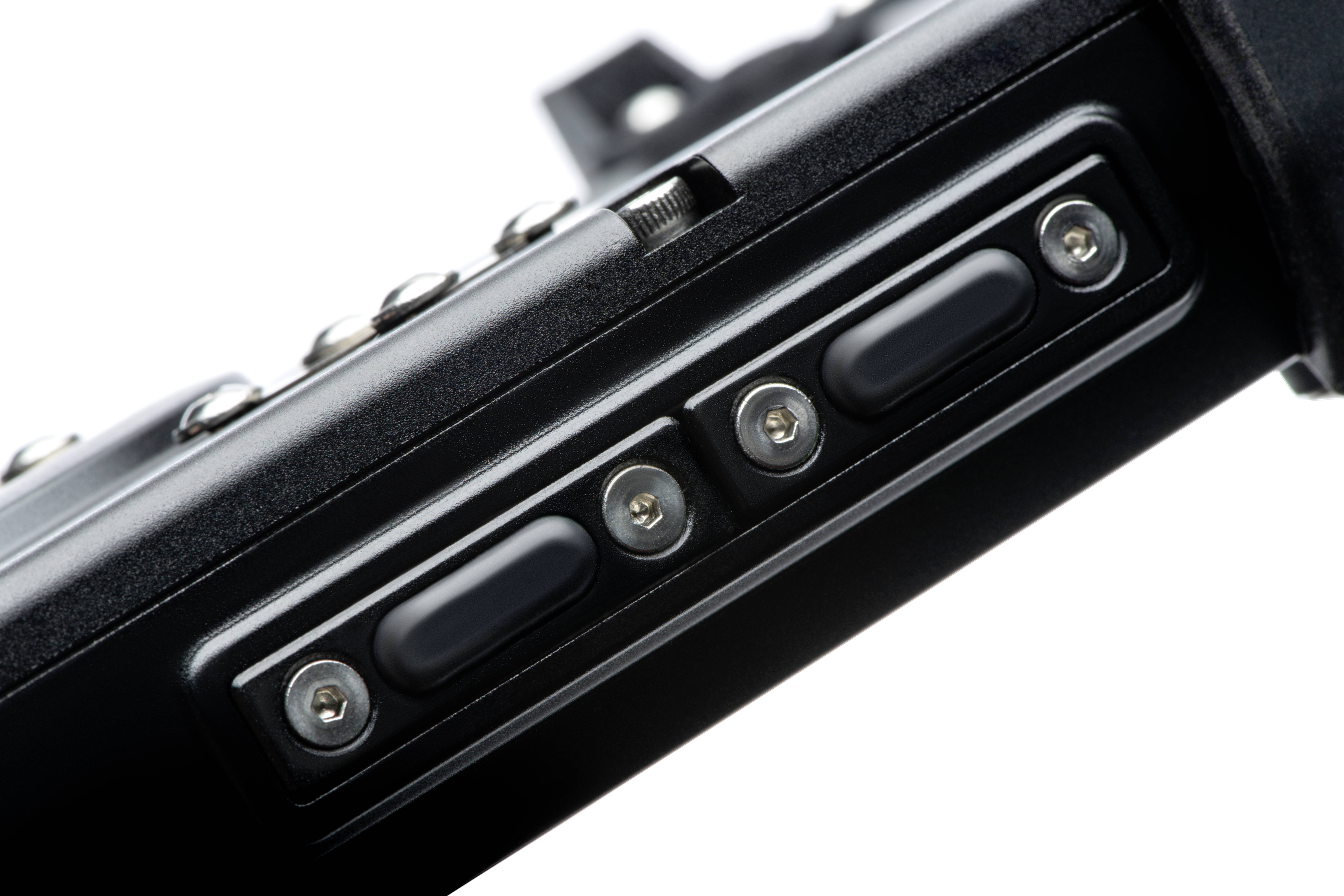 Nahaufnahme eines elektronischen Geräts mit mehreren Tastenreihen.