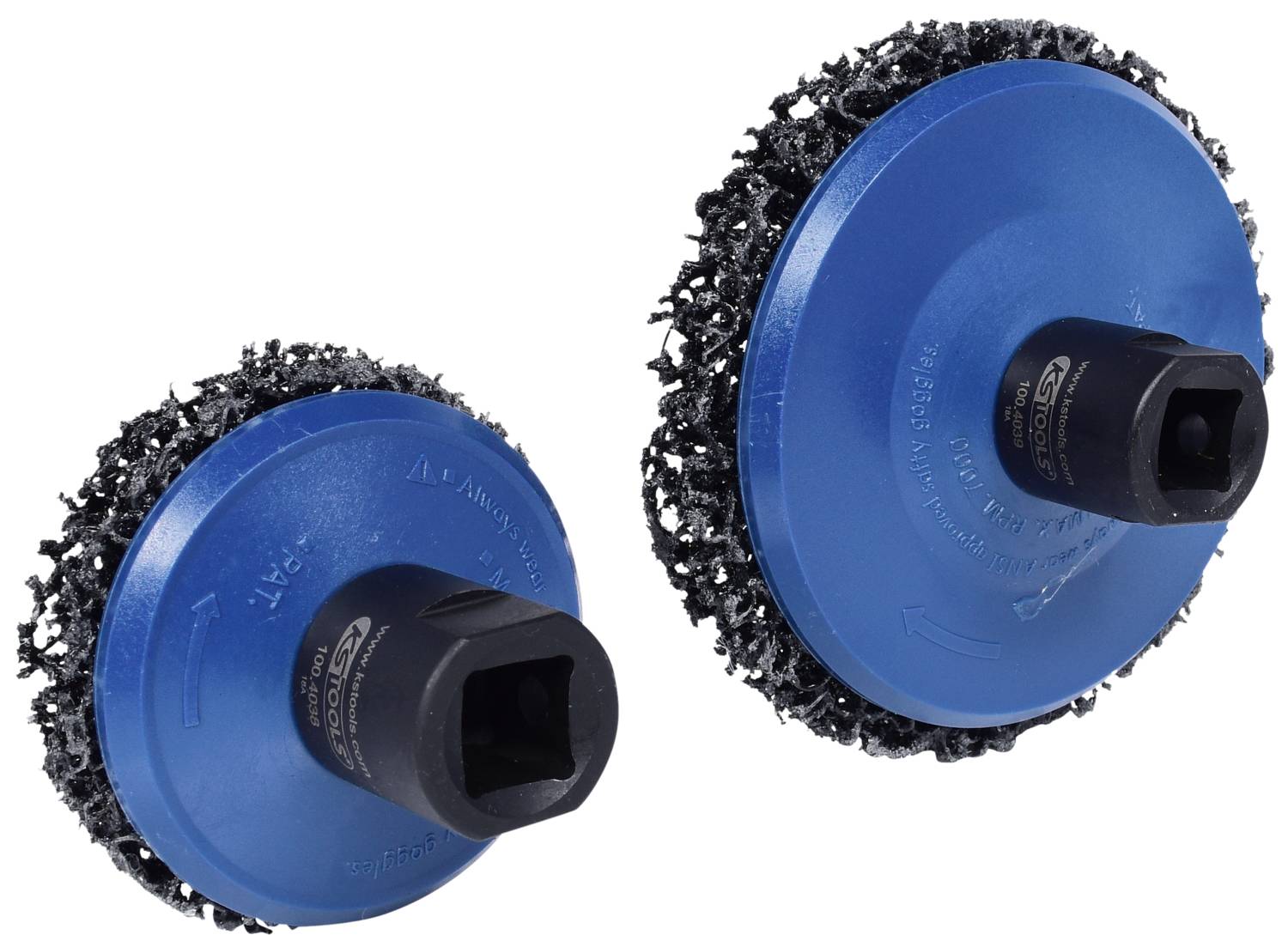 Zwei blaue Schleifscheiben mit schwarzen Schleifpartikeln, für die Entfernung von Rost oder Farbe von Metalloberflächen.