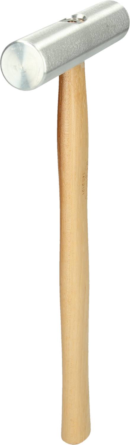 Ein Hammer mit einem metallischen Kopf und einem Holzgriff, aufrecht stehend. Verwendet zum Schlagen oder Formen von Materialien.