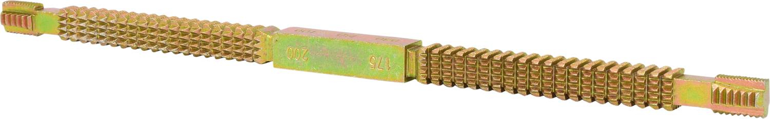 Ein metallisches Verzahnungswerkzeug mit gezahnten Kanten und sechseckigem Mittelteil, verwendet zur Bearbeitung von Zahnrädern.