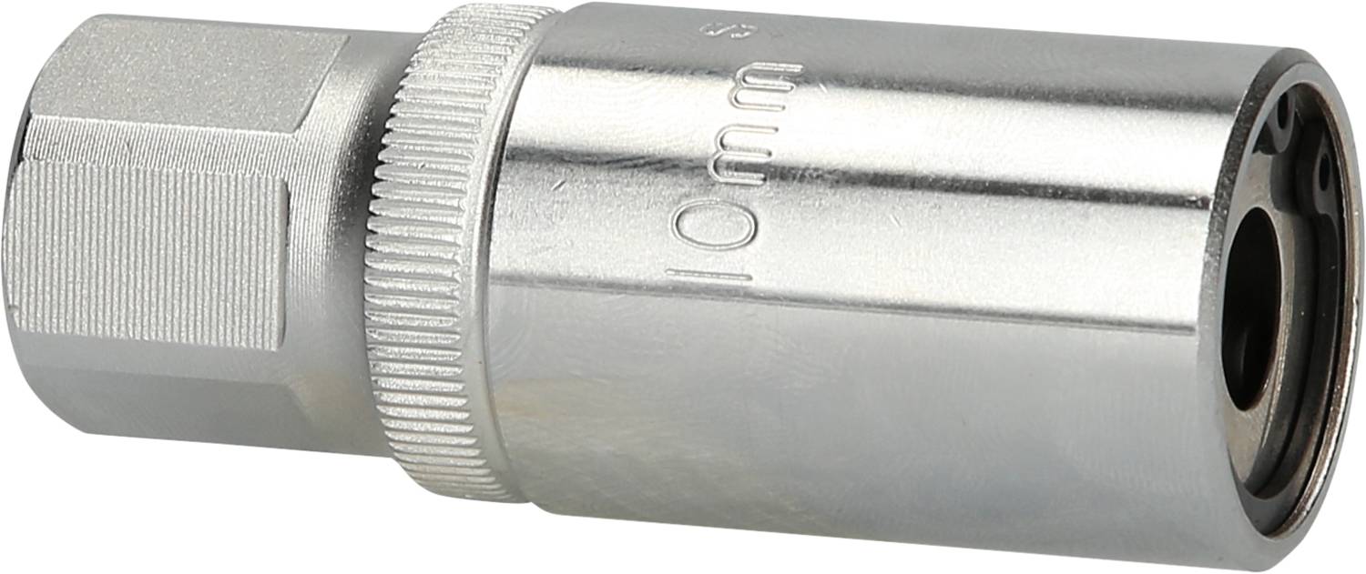 Metallischer Steckschlüsselsatz-Aufsatz mit der Gravur '10 mm' an der Seite. Hauptsächlich in der Mechanik und Reparaturen genutzt.