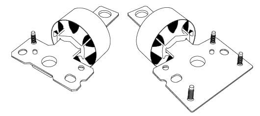 Ein technisches Diagramm zeigt zwei identische Metallhalterungen mit Befestigungslöchern und Schrauben zur Montage auf Oberflächen.