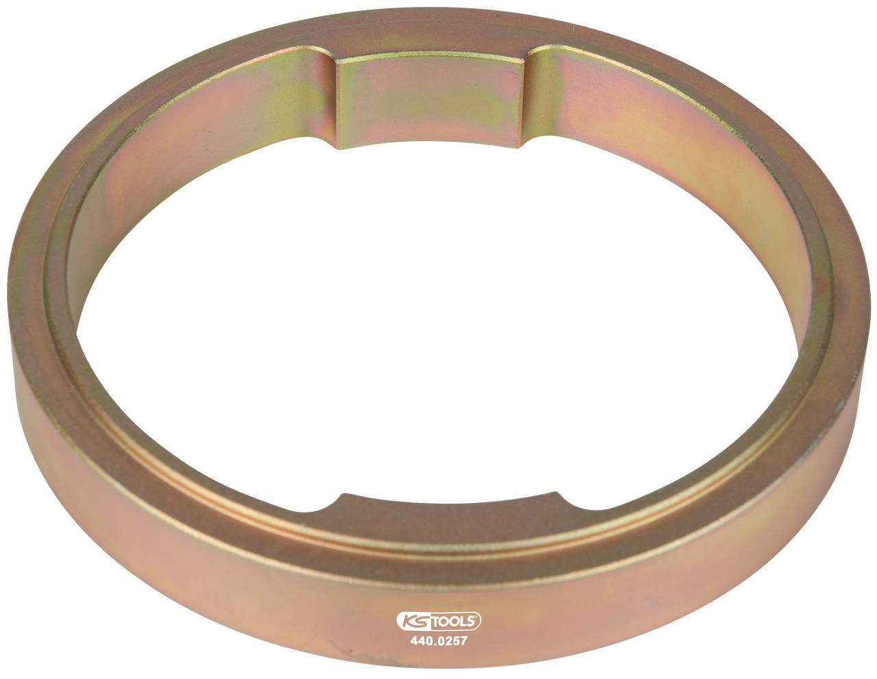 Ein metallischer Ring mit einer glatten Oberfläche, verwendet als Werkzeug oder mechanisches Teil. Geprägt mit 'KS TOOLS 440.0257' auf der Außenseite.