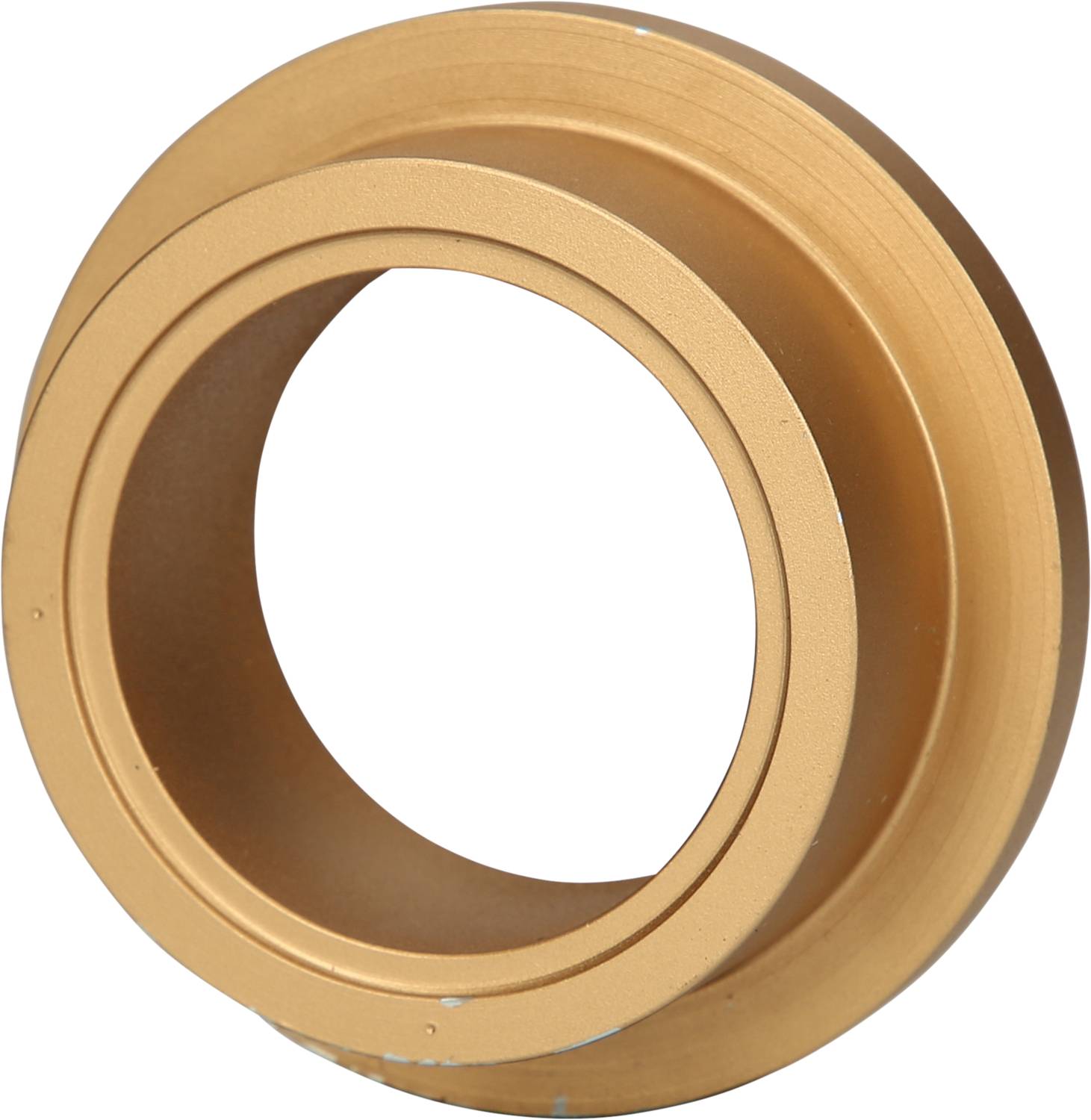 Goldene, runde Metallhülse mit zwei konzentrischen Ringen.