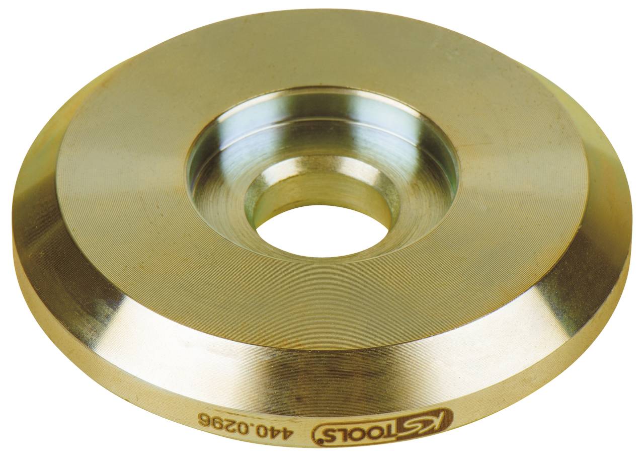 Schleifscheibe aus Metall mit großem zentralem Loch und leicht angewinkeltem Rand, markiert mit der Gravur 'KS TOOLS'.