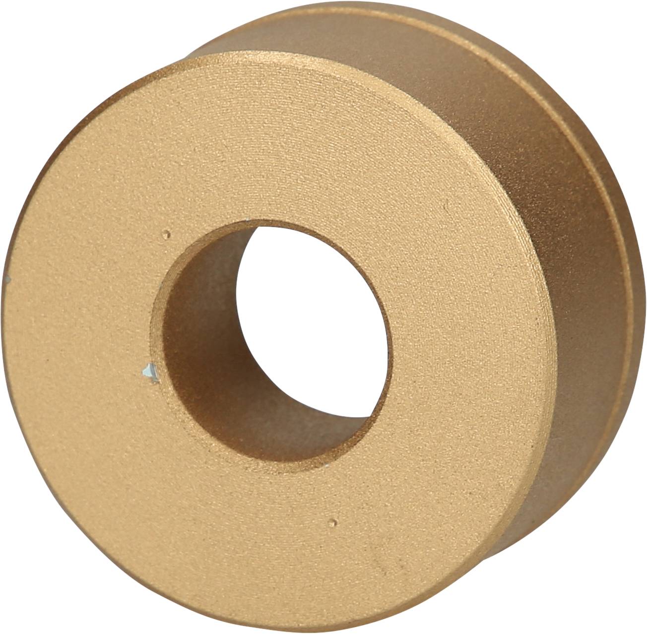 Goldene Metallscheibe mit zentralem Loch, fehlen kontextuelle Details für spezifischere Bedeutung.