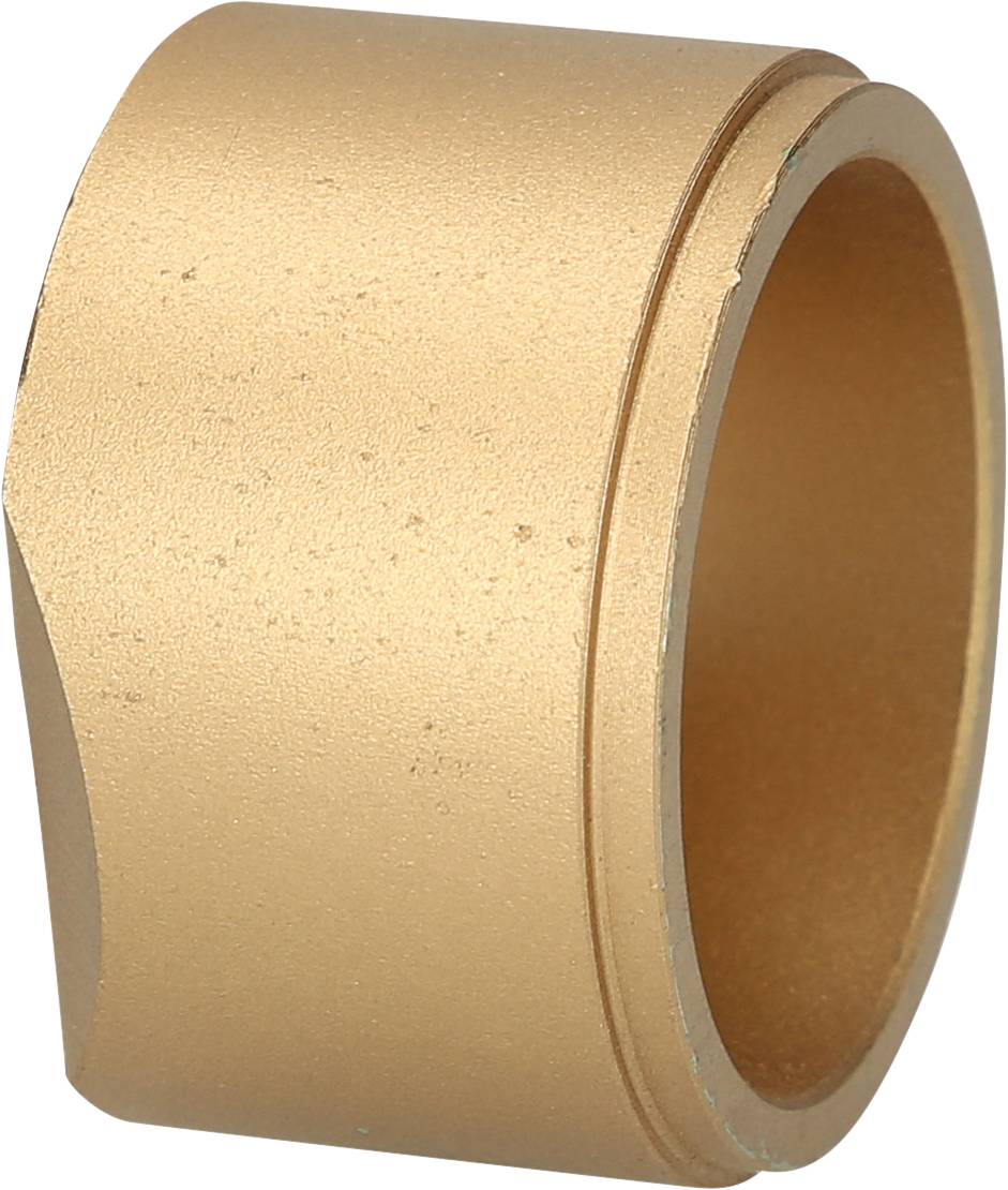 Goldfarbener, zylindrischer Metallring aus einer Legierung, mit glatter Oberfläche und leicht abgeschrägter Kante, ohne erkennbare Funktion oder Dekoration.