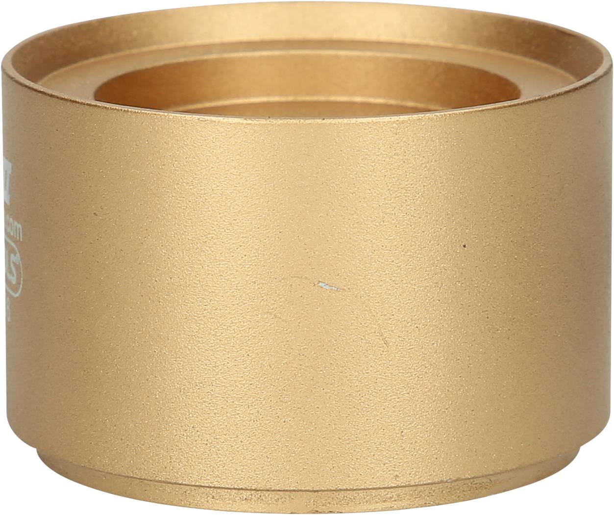Goldener, zylindrischer Metalladapter, möglicherweise für Objektive, mit schimmernder Oberfläche.