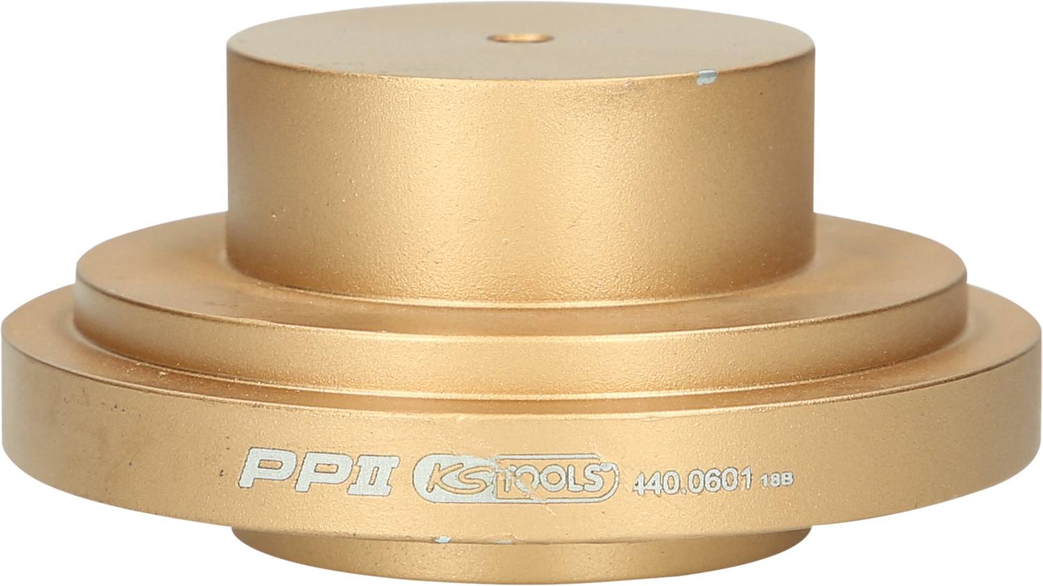 Goldenes Werkzeug mit der Aufschrift 'KS Tools PPII 440.0601 18B', vermutlich für ein spezifisches mechanisches oder technisches Verfahren.