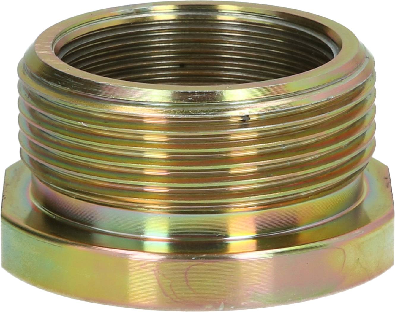 Ein Metallgewinde mit sechseckigem Bund, das möglicherweise für Rohrverbindungen verwendet wird und eine goldene Beschichtung aufweist.