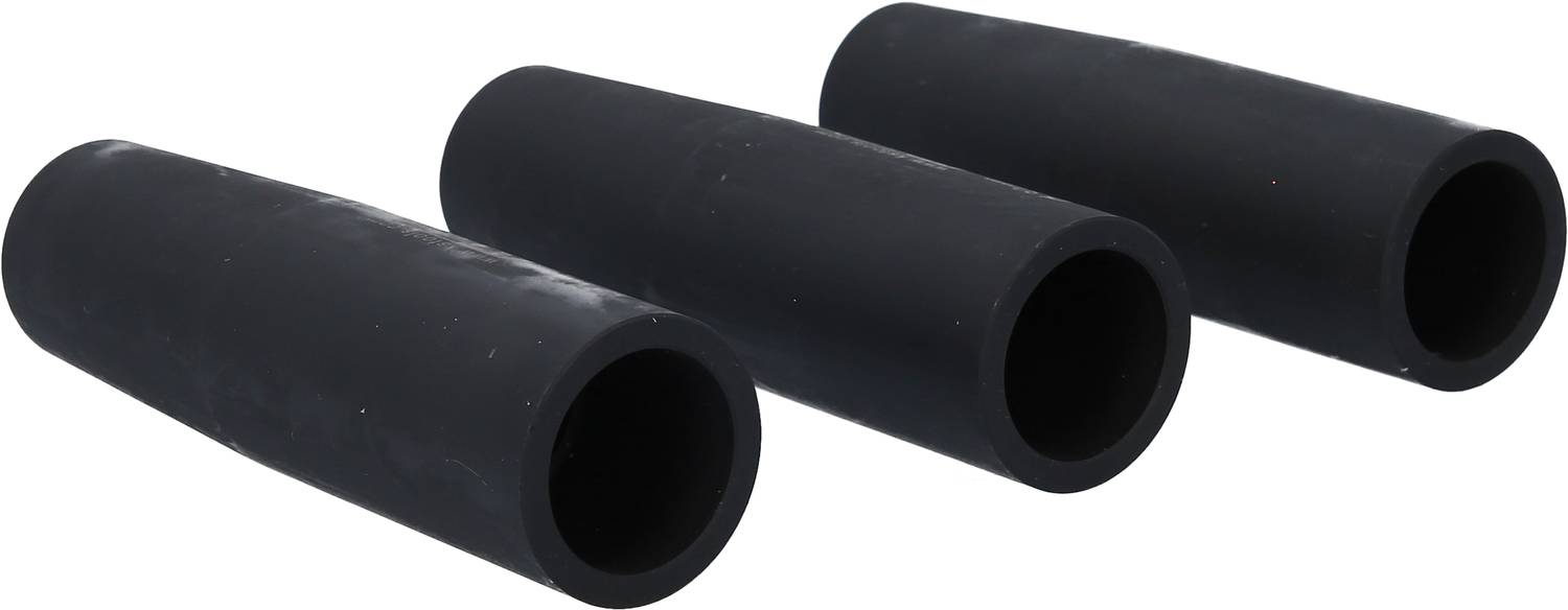 Drei schwarze, zylindrische Gummischläuche in einer diagonalen Anordnung vor weißem Hintergrund.