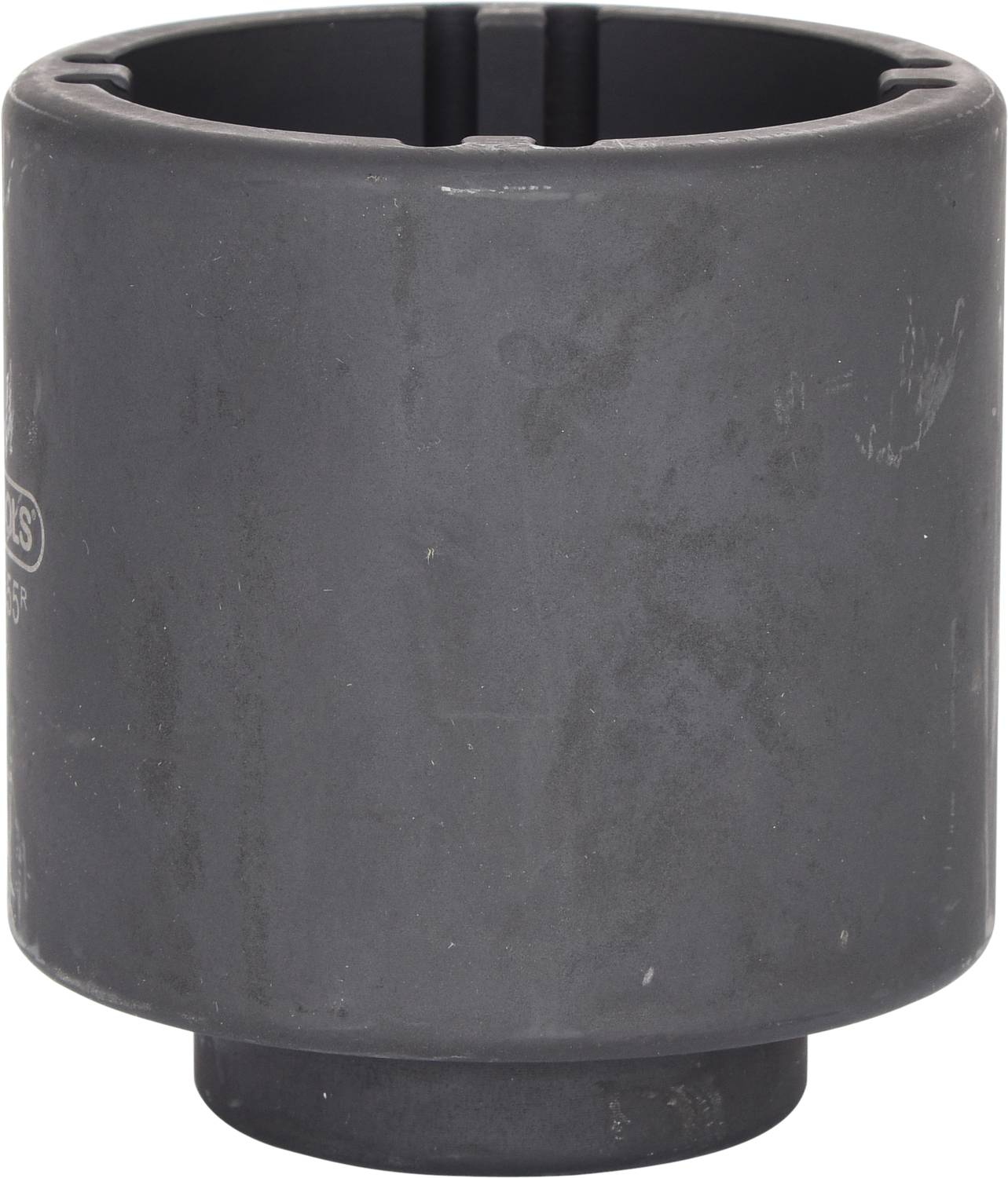 Schwarze, zylindrische Stecknuss aus Metall, ohne sichtbare Markierungen oder Beschriftungen.