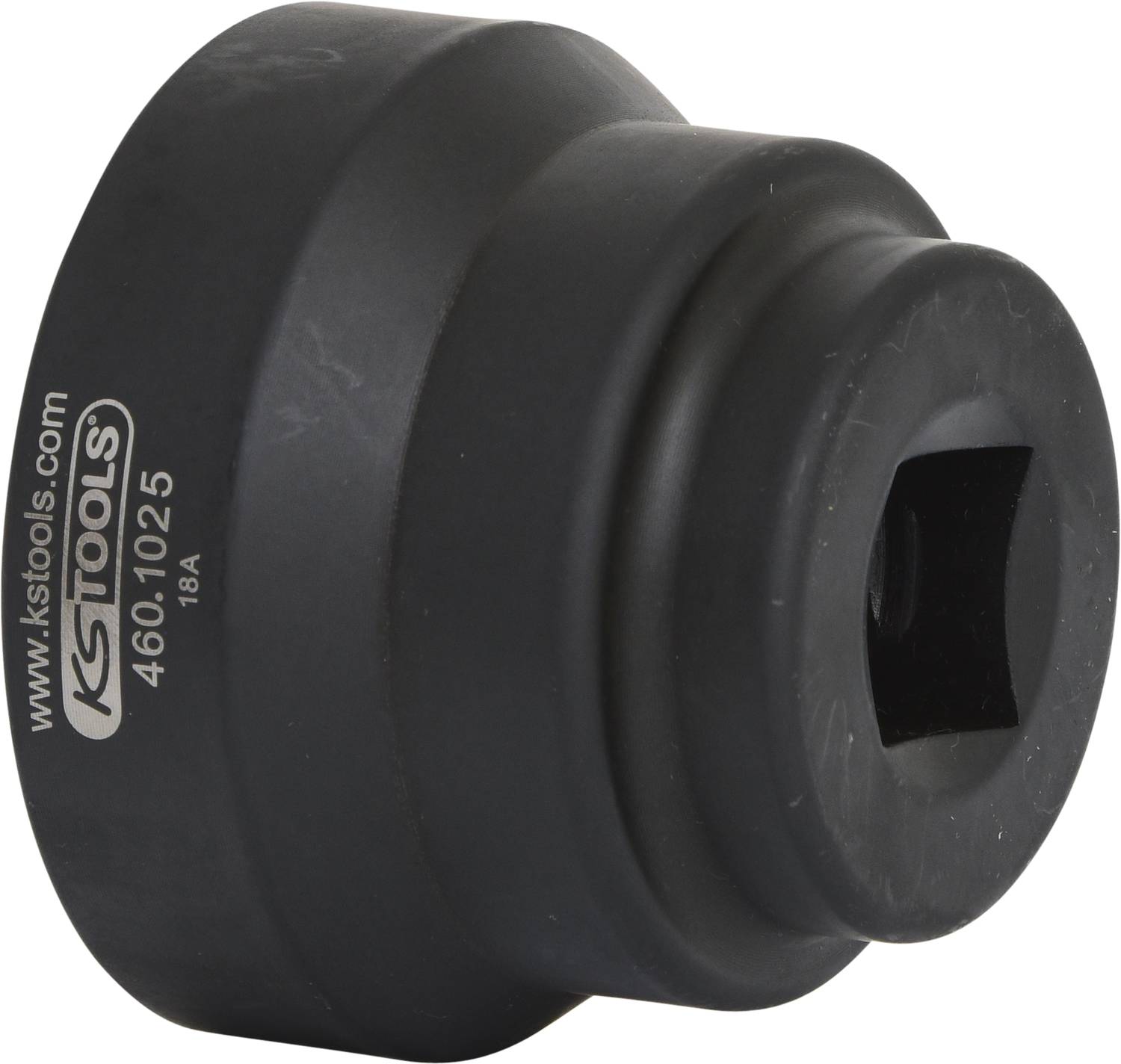 Ein schwarzes Werkzeugteil mit zylindrischer Form, beschriftet mit 'KS TOOLS' und einer Zahlenfolge '460.1025', vermutlich eine Nuss.