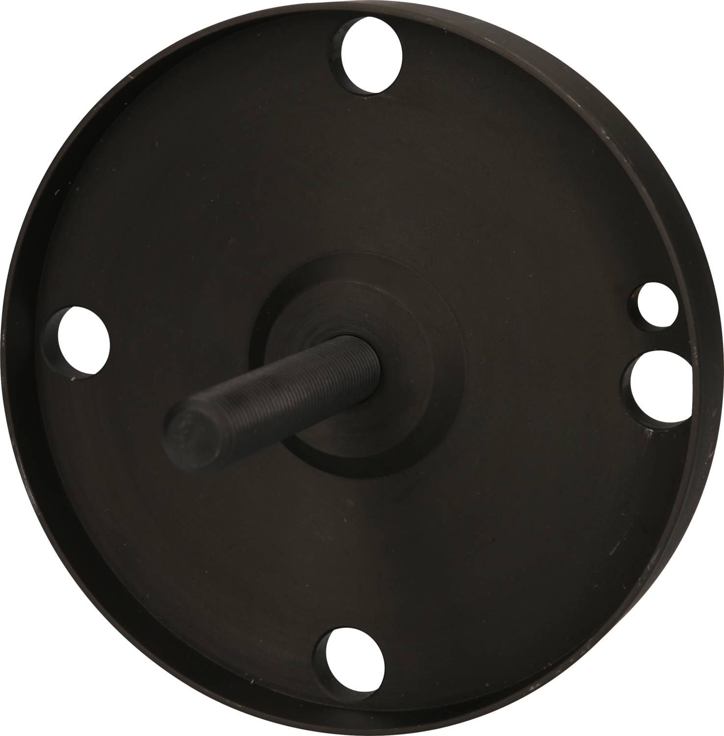 Eine runde schwarze Platte mit einem zentralen zylindrischen Stift und drei kreisförmigen Löchern am Rand, vermutlich mechanisches Bauteil.