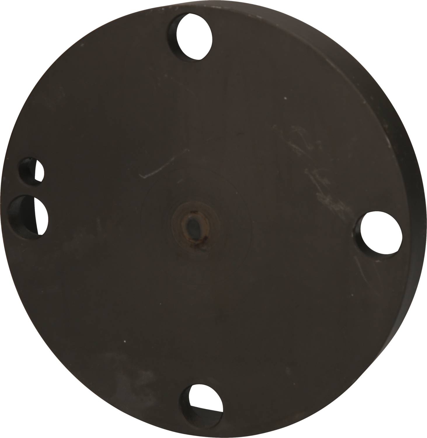 Runde schwarze Metallplatte mit fünf Öffnungen, die gleichmäßig um den Rand verteilt sind.