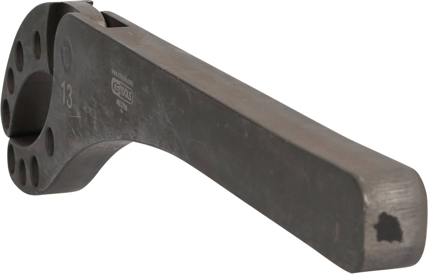 Metallischer Ringschlüssel mit Seitenansicht, zeigt die runde Endöffnung und das ergonomische, robuste Design für Schraubarbeiten.