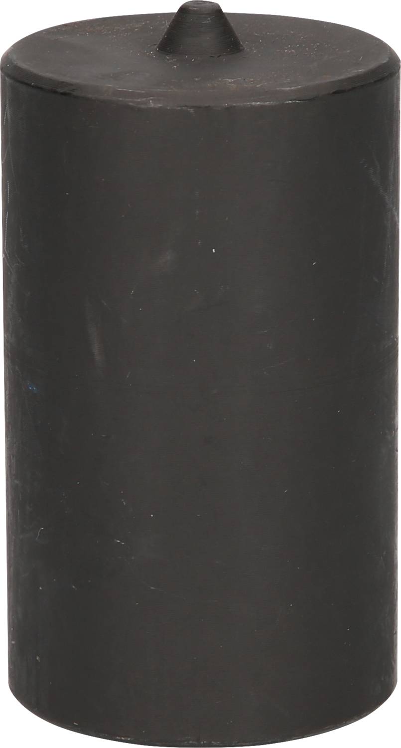Eine schwarze, zylindrische Kerze mit einem einzelnen Docht oben, aufrecht stehend.