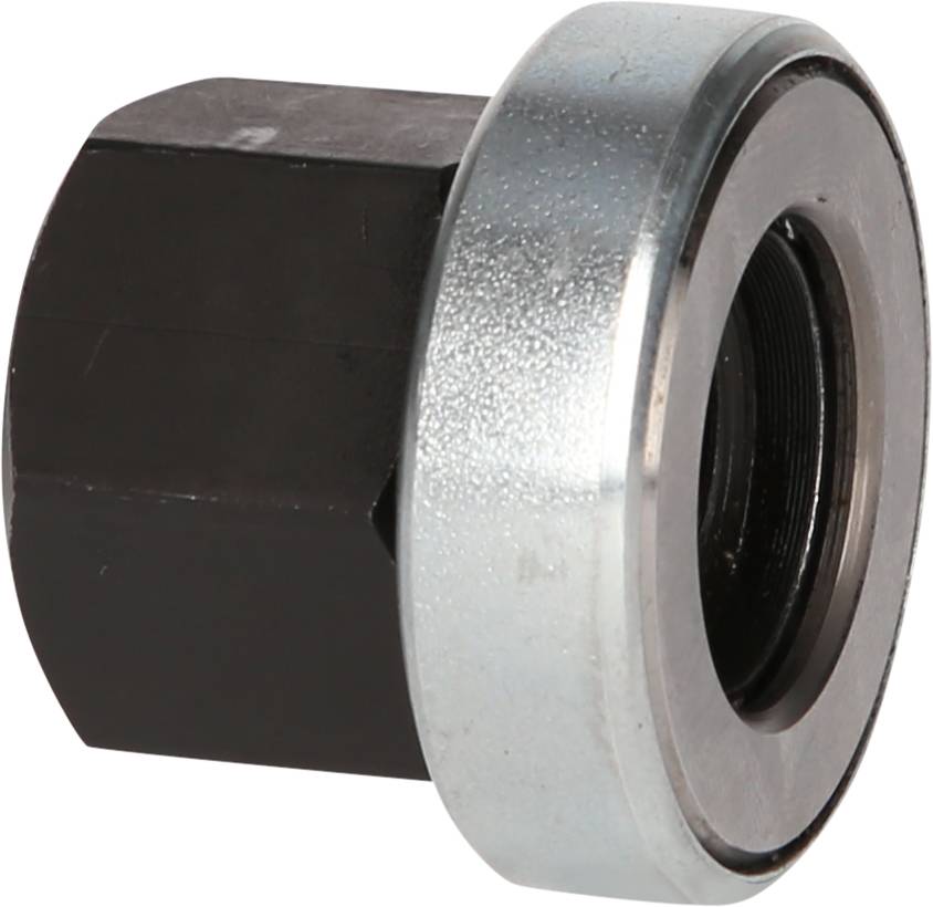 Metallisches Gewindeobjekt mit sechseckiger Form und glänzendem Rand, typisch für mechanische Verbindungen oder Befestigungen.