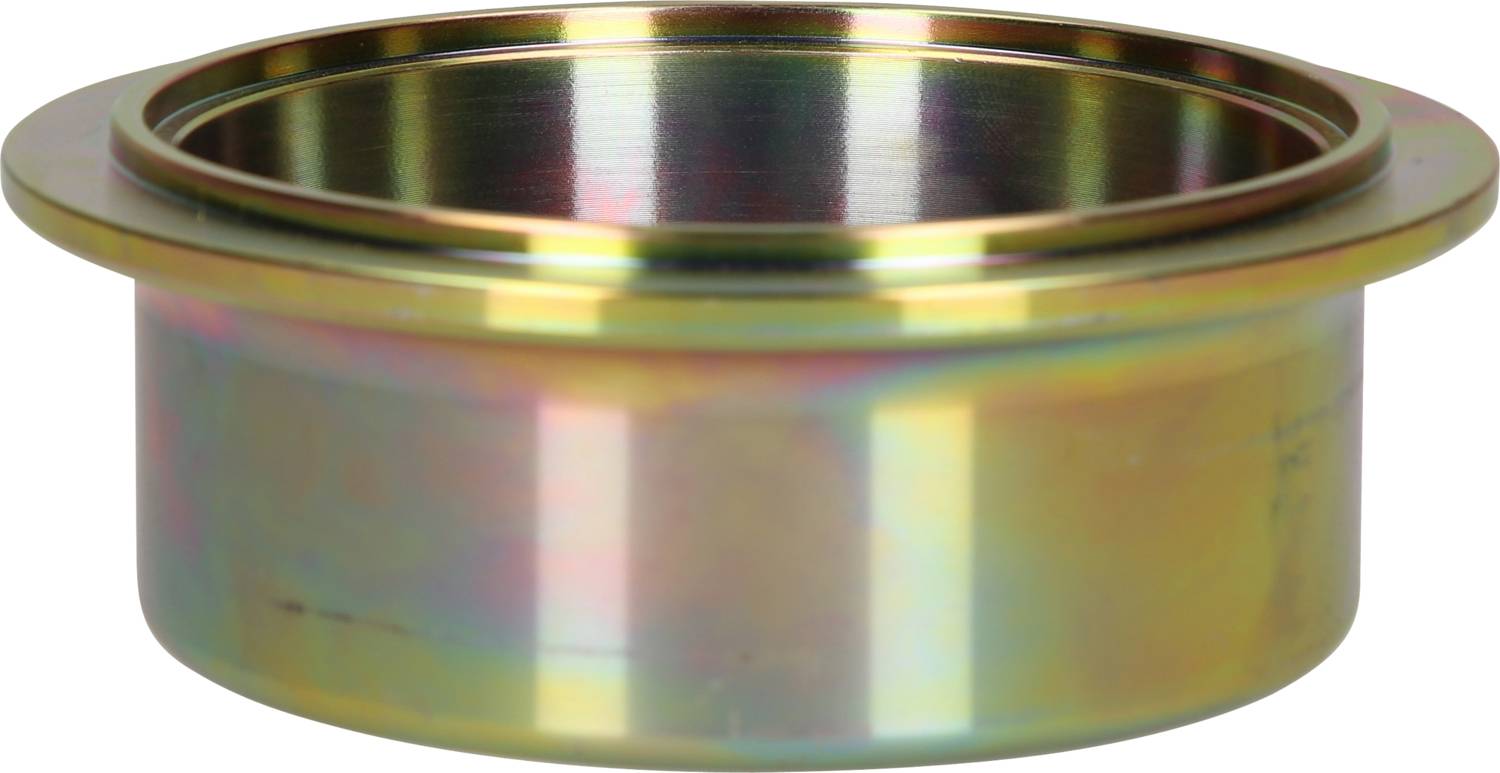 Ein metallischer, zylindrischer Flansch aus Edelstahl, glänzend und reflektierend, möglicherweise ein Maschinenteil oder eine Komponente.