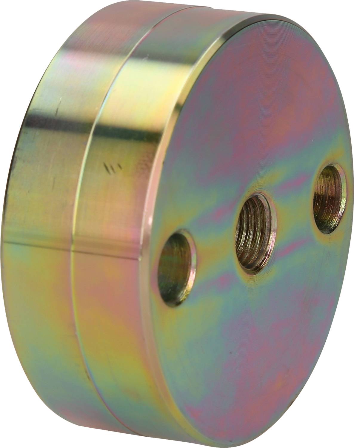 Metallscheibe mit Regenbogenbeschichtung, drei kreisförmige Löcher in der Mitte; industrieller Verbindungszweck.