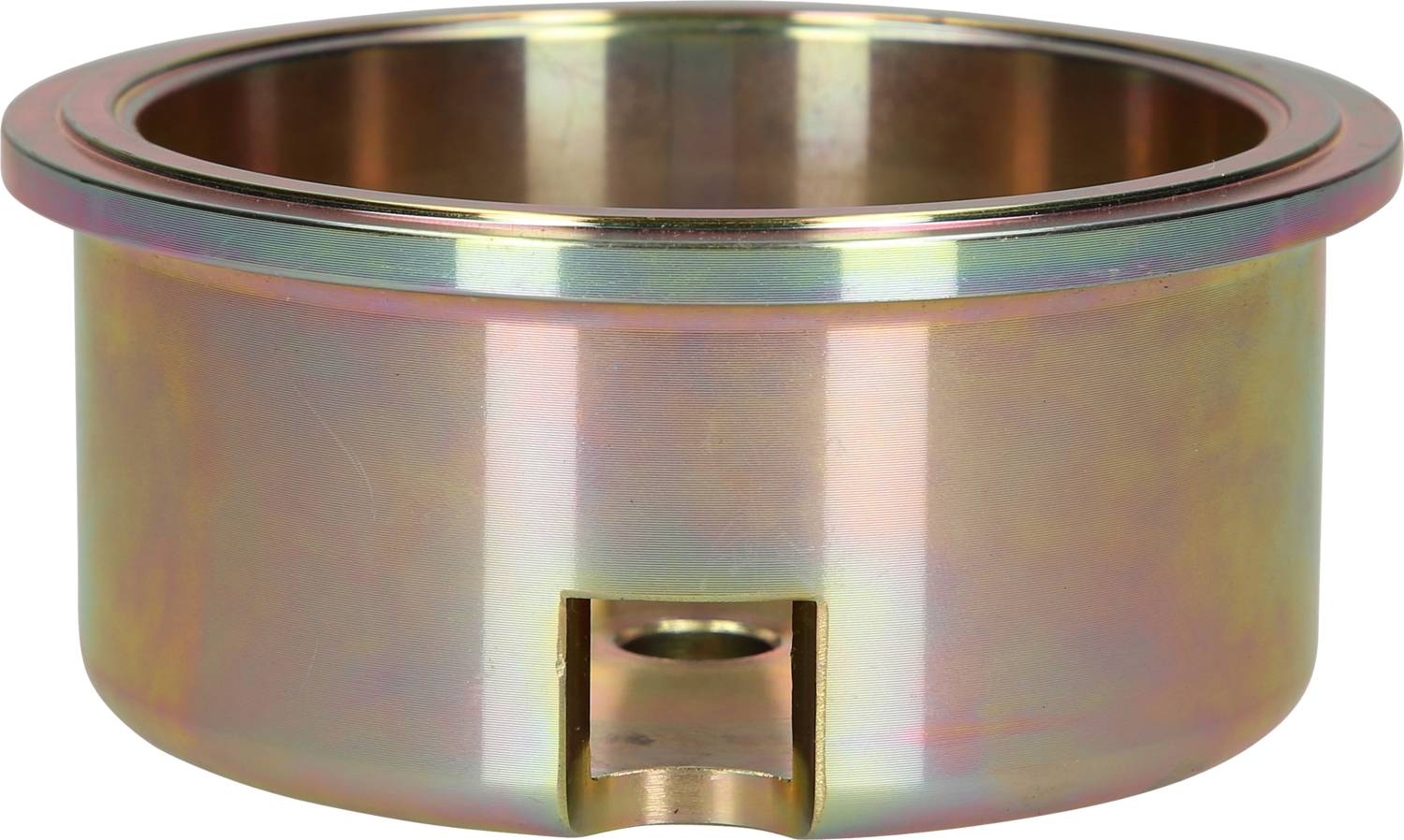 Metallischer Zylinder mit einem flachen Rand und einer Öffnung an der Unterseite, möglicherweise ein Maschinenteil.