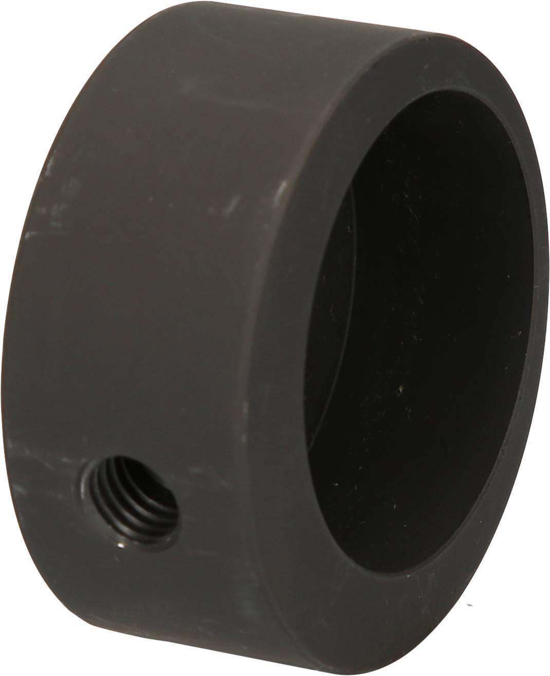 Ein schwarzer, zylindrischer Adapter mit einer seitlichen Gewindebohrung.