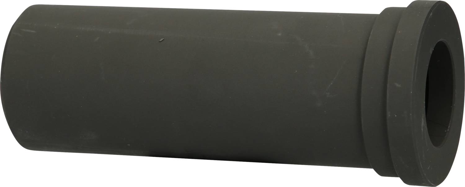 Ein schwarzes, zylindrisches Rohrstück mit einer verdickten Kante an einem Ende, liegt horizontal auf einer weißen Oberfläche.