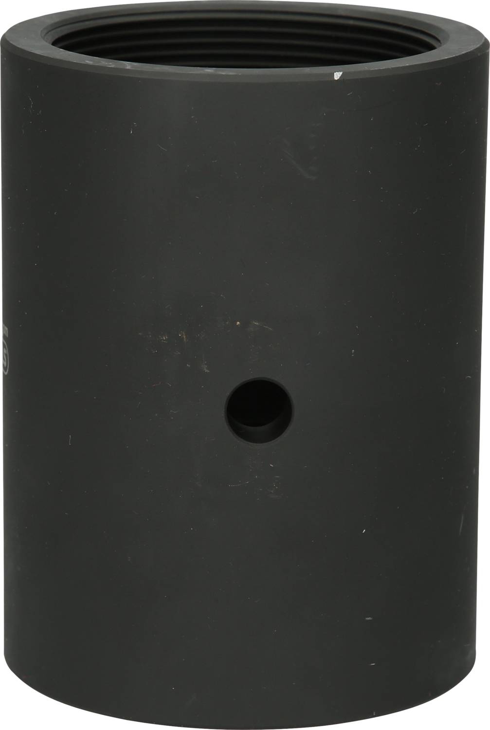 Schwarzes, zylindrisches Rohr mit einem Loch in der Mitte.