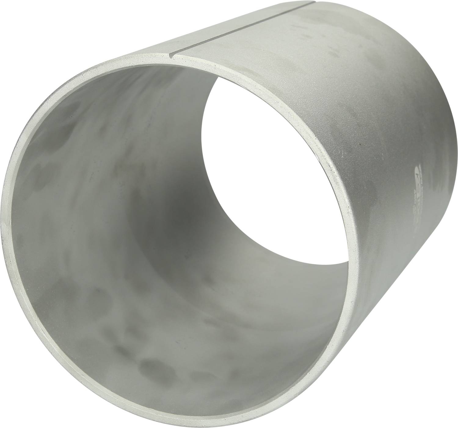 Metallrohr mit glatter, grauer Oberfläche, zylindrische Form.