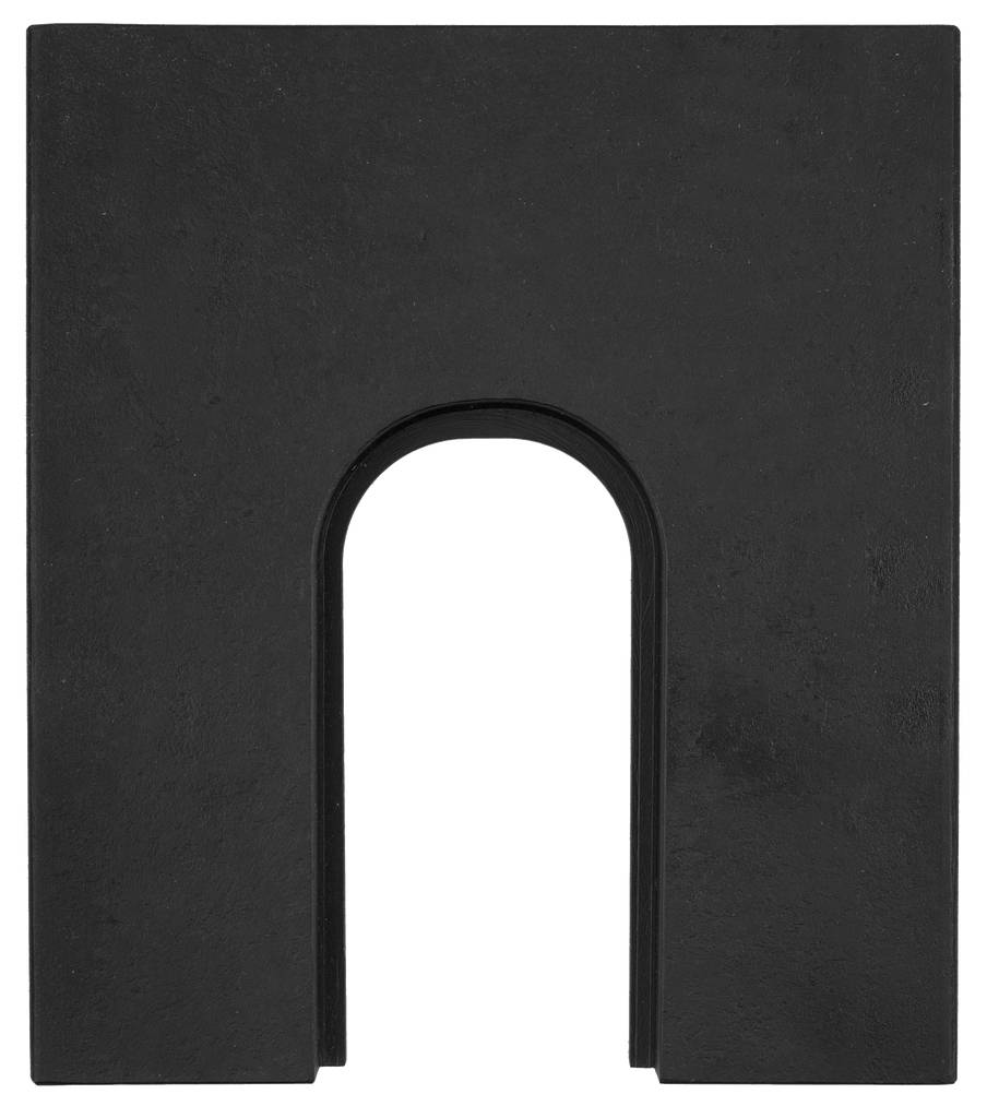 Ein massiver, schwarzer Magnet in Hufeisenform.