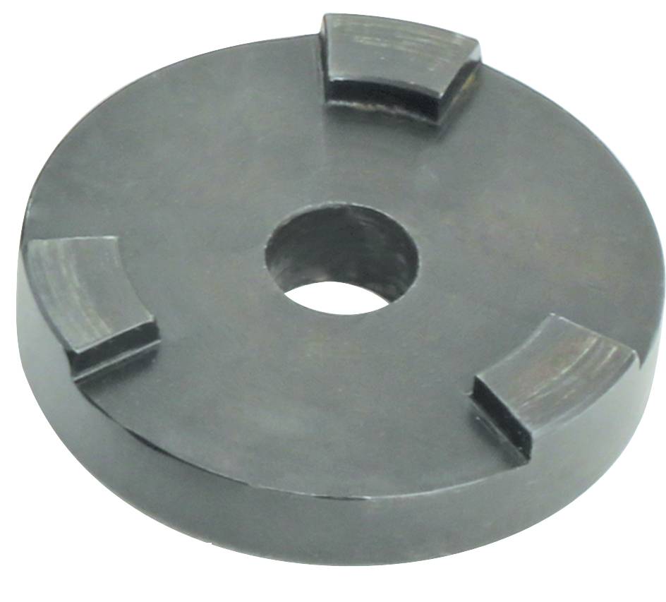Runde, schwarze Metallscheibe mit zentralem Loch und drei gleichmäßig verteilten Aussparungen am Rand.