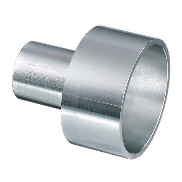 Ein verchromtes Rohrverbinderstück, Metall, zylindrische Form. Verwendet zum Verbinden von Rohren in Installationen.