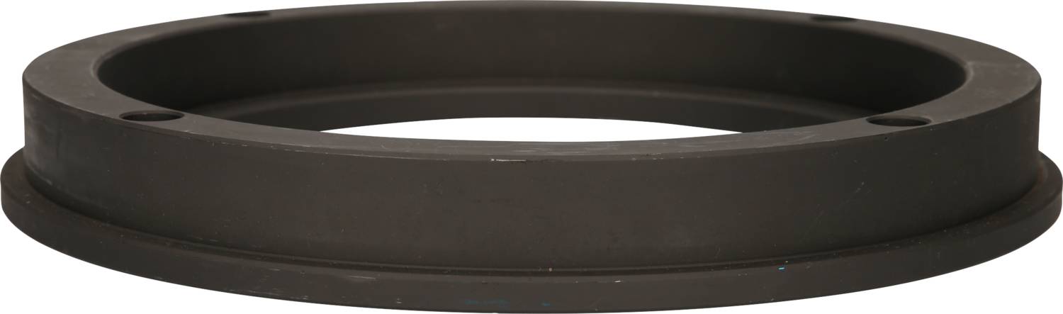 Ein schwarzer, runder Metallring mit Schraubenlöchern, flach auf einer Oberfläche liegend.
