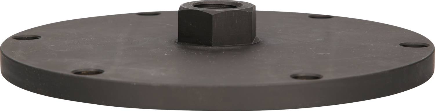 Runde Metallplatte mit zentraler, erhöhter Sechskantmutter, flache Bauweise, mit mehreren Schraublöchern; Typ und Gebrauchszweck unklar.