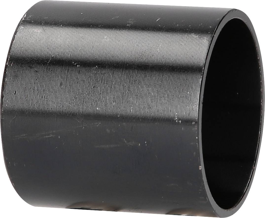 Schwarzer, zylinderförmiger Metallring mit glänzender Oberfläche.