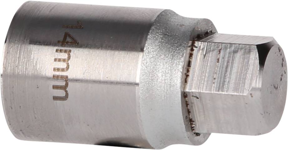 Ein silberner Metall-Bit mit einer sechseckigen 4 mm Spitze, verwendet für Schraubendreher oder Werkzeuge zum Befestigen und Lösen.