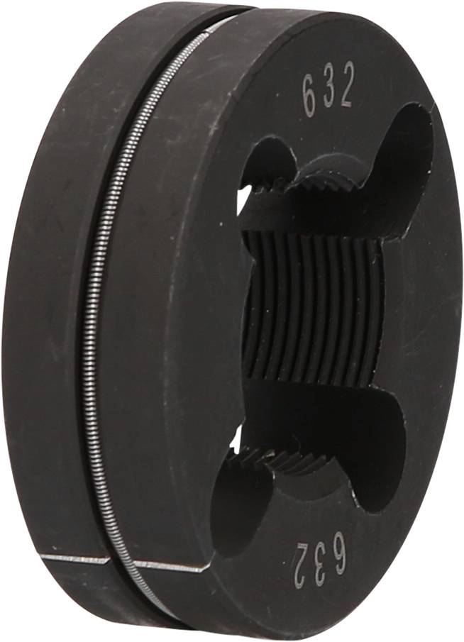 'Ein schwarzes Metallteil in zylindrischer Form mit rillenförmigen Einschnitten und einer gravierten Nummer 632 an der Seite.'