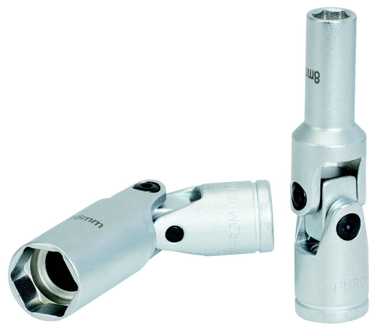 Zwei silberne Knarren-Adapter: einer stehend, einer liegend. Beide haben Kugelgelenke und aufgedruckte Größenangaben für Schraubenschlüssel.