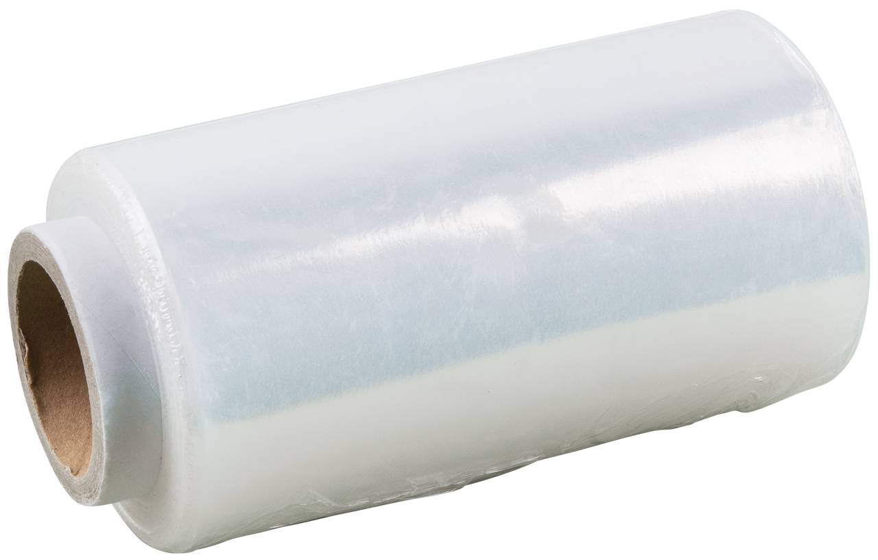 Eine Rolle transparente Frischhaltefolie.