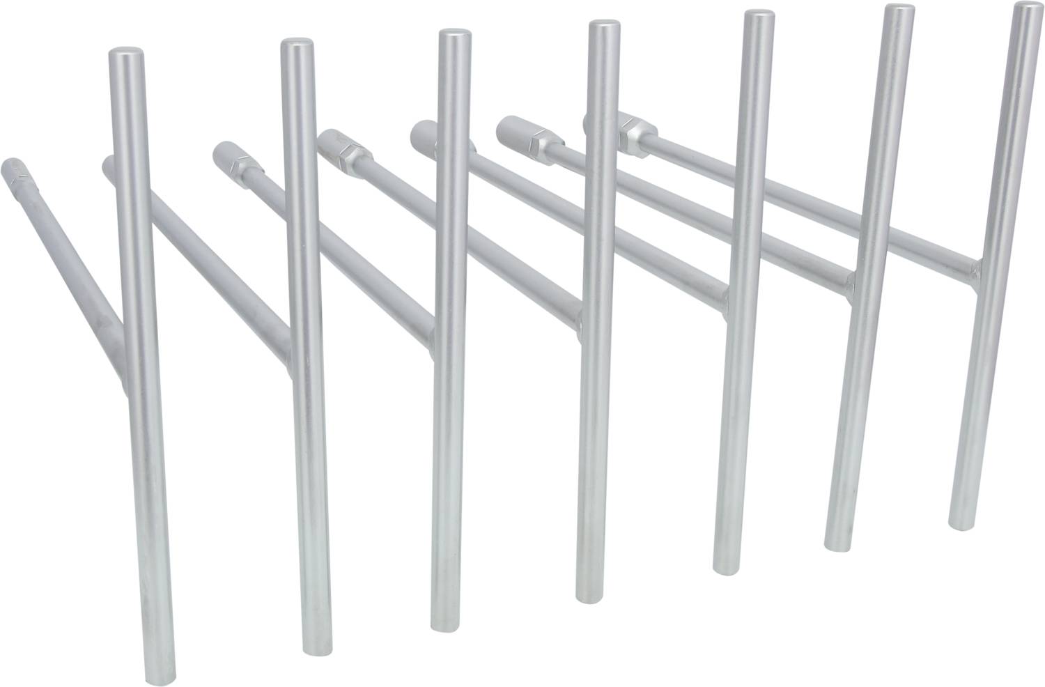 Eine silberne Metallstruktur mit parallelen vertikalen Stangen in gleichmäßigem Abstand zueinander.