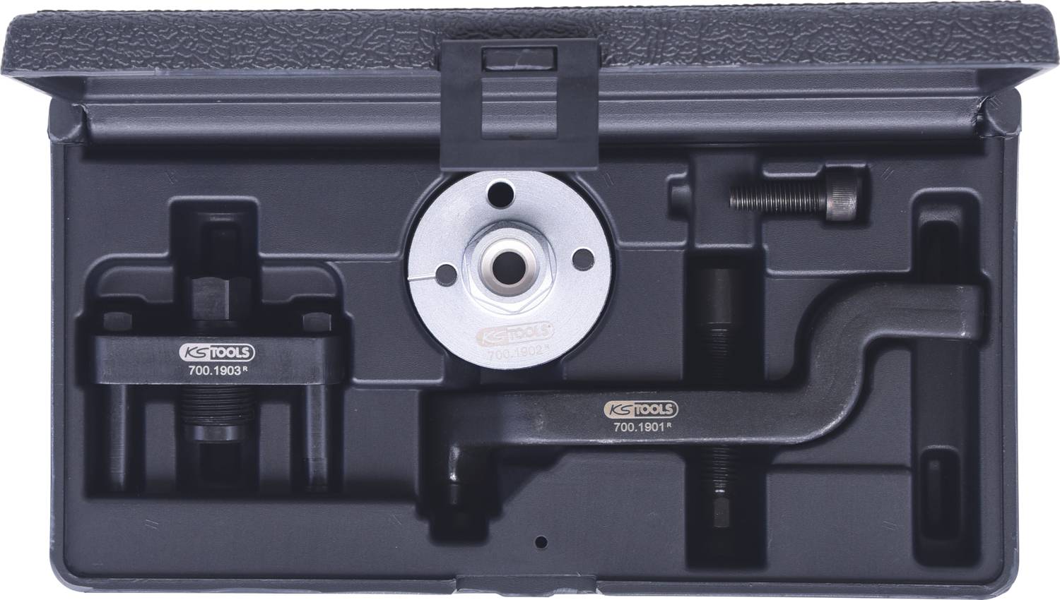 Werkzeugkoffer mit spezialisierter Ausrüstung zur Wartung und Reparatur von Automobilteilen; enthält Abzieher und Adapter.