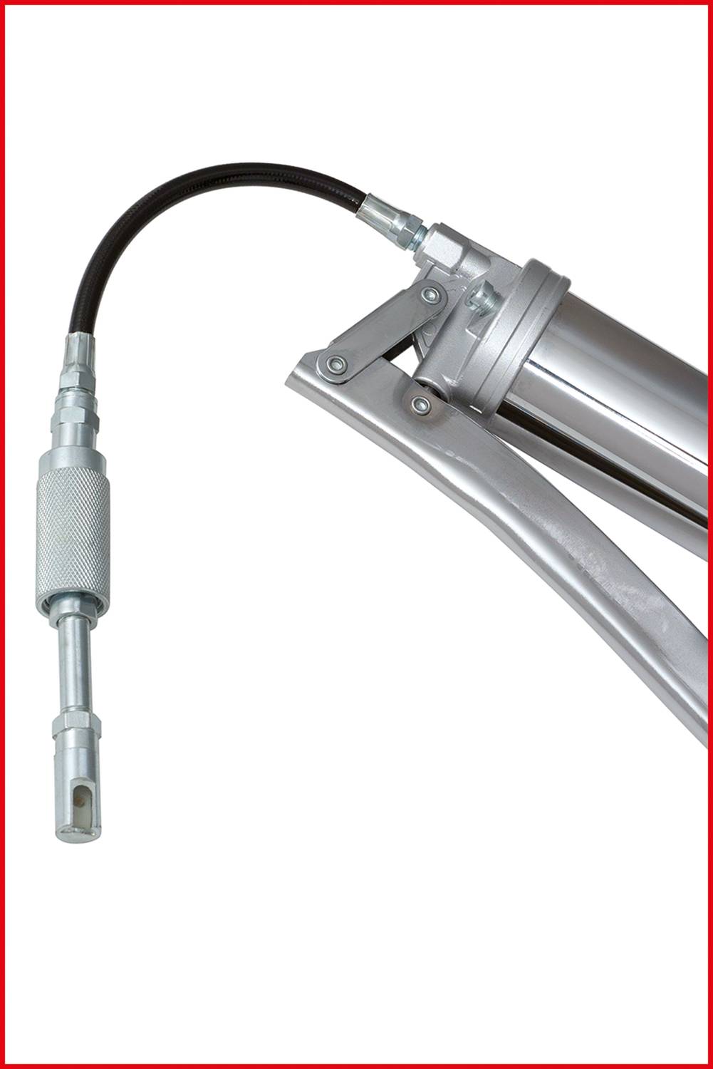 Handfettpresse mit Metallhebel und langem Schlauch. Verwendet zum Auftragen von Schmierfett auf mechanische Teile in Werkstätten.